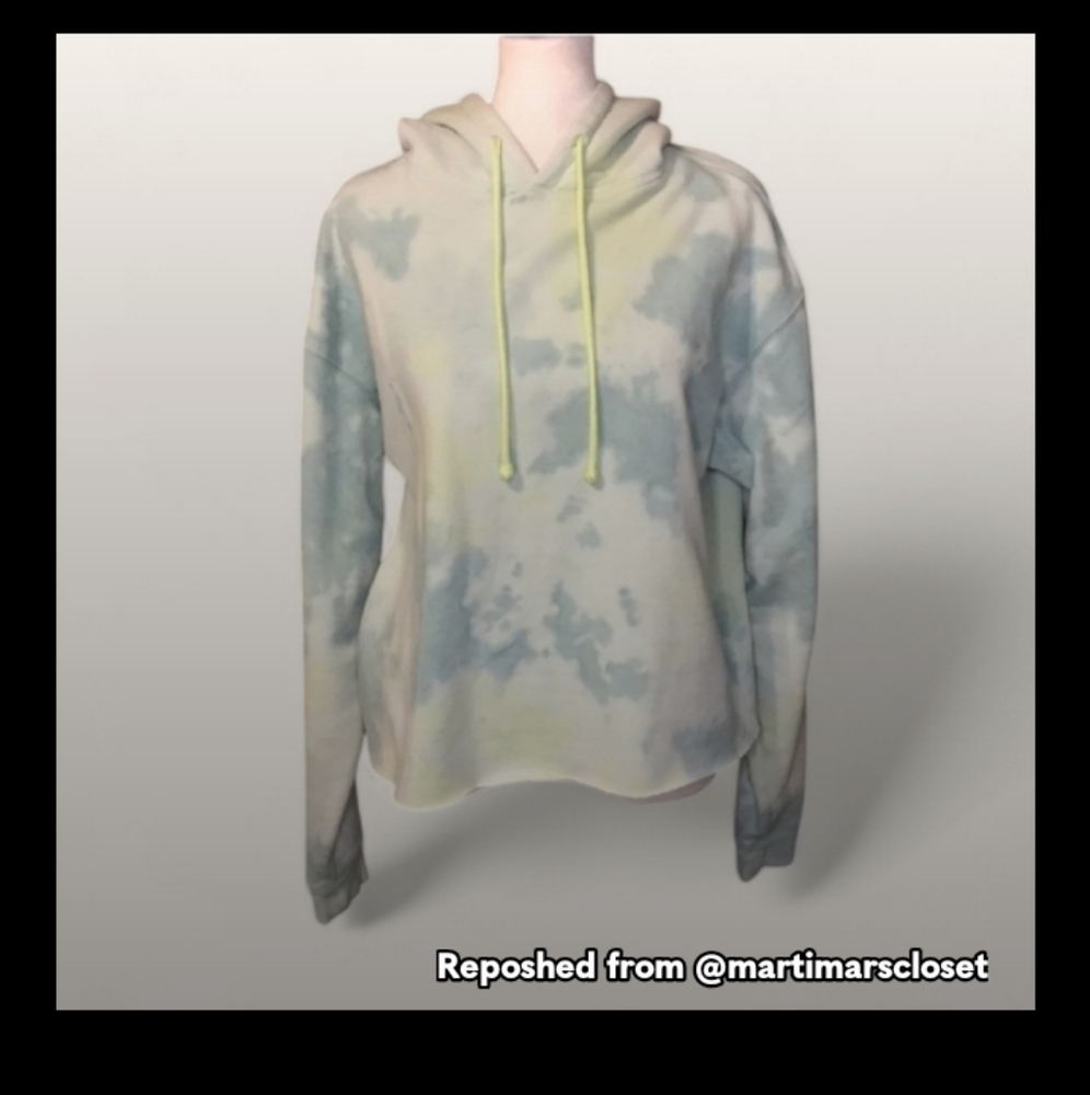 5/$15 Small Wild Fable Cropped Tie-Dye Hoodie - Blue and Yellow